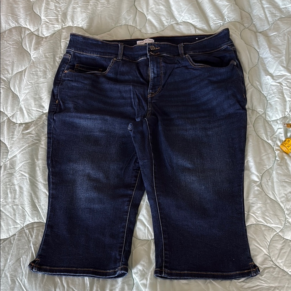 Women's Dark Blue Jeans lane Bryant Capri size 20